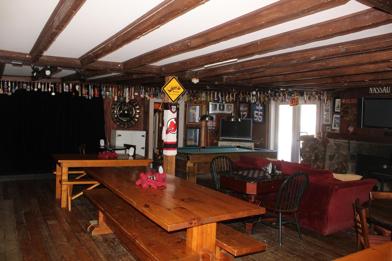 Stone Hearth Inn And Eatery Chester Екстериор снимка